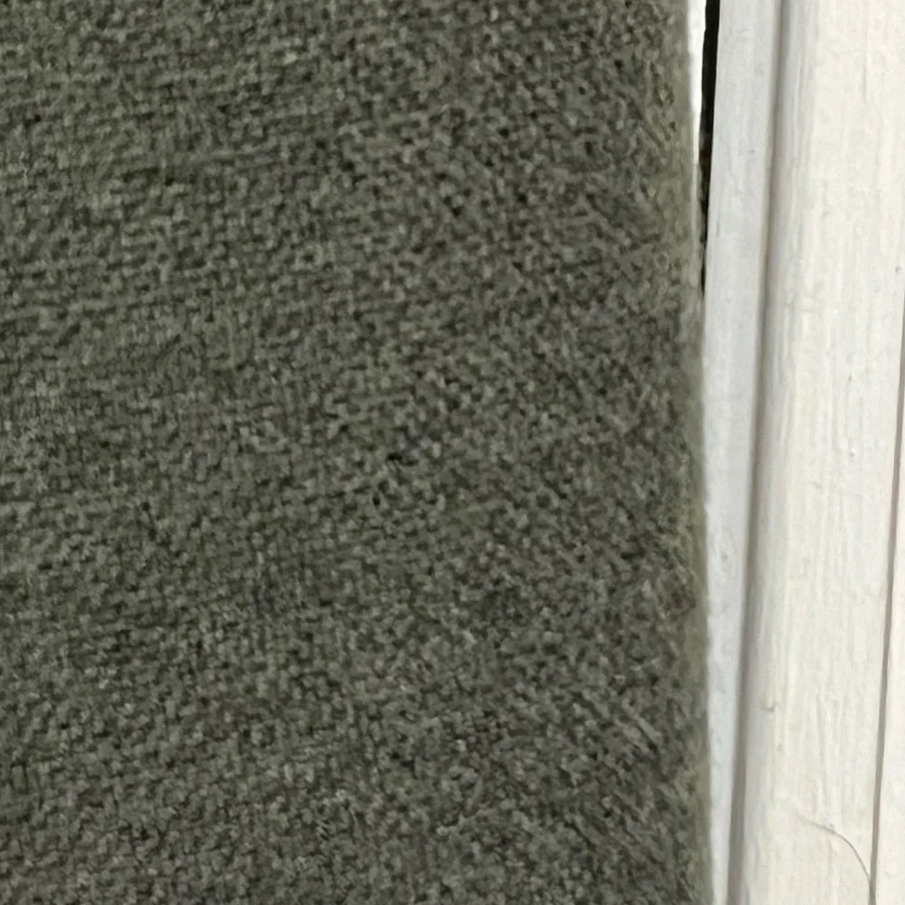 Lands’ End 100% lambswool gray blazer sports coat, size 46R.